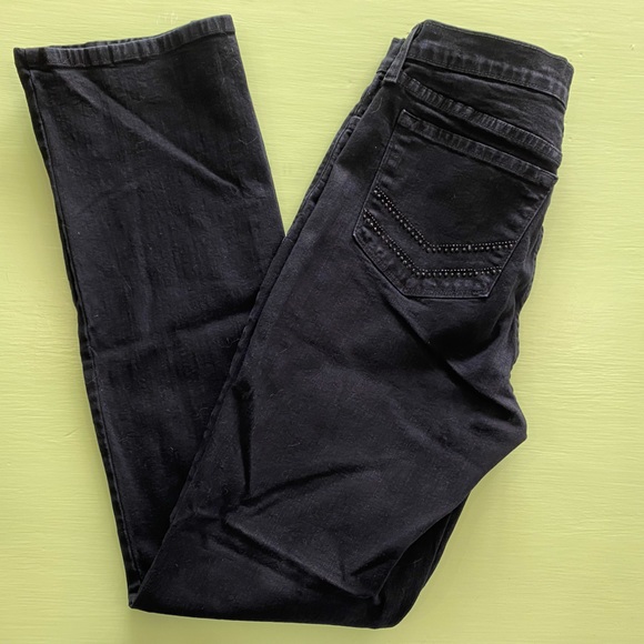 NYDJ NOT YOUR DAUGHTER’S JEANS Sz 6 in BLACK STRETCH LIFT & TUCK - Picture 2 of 8